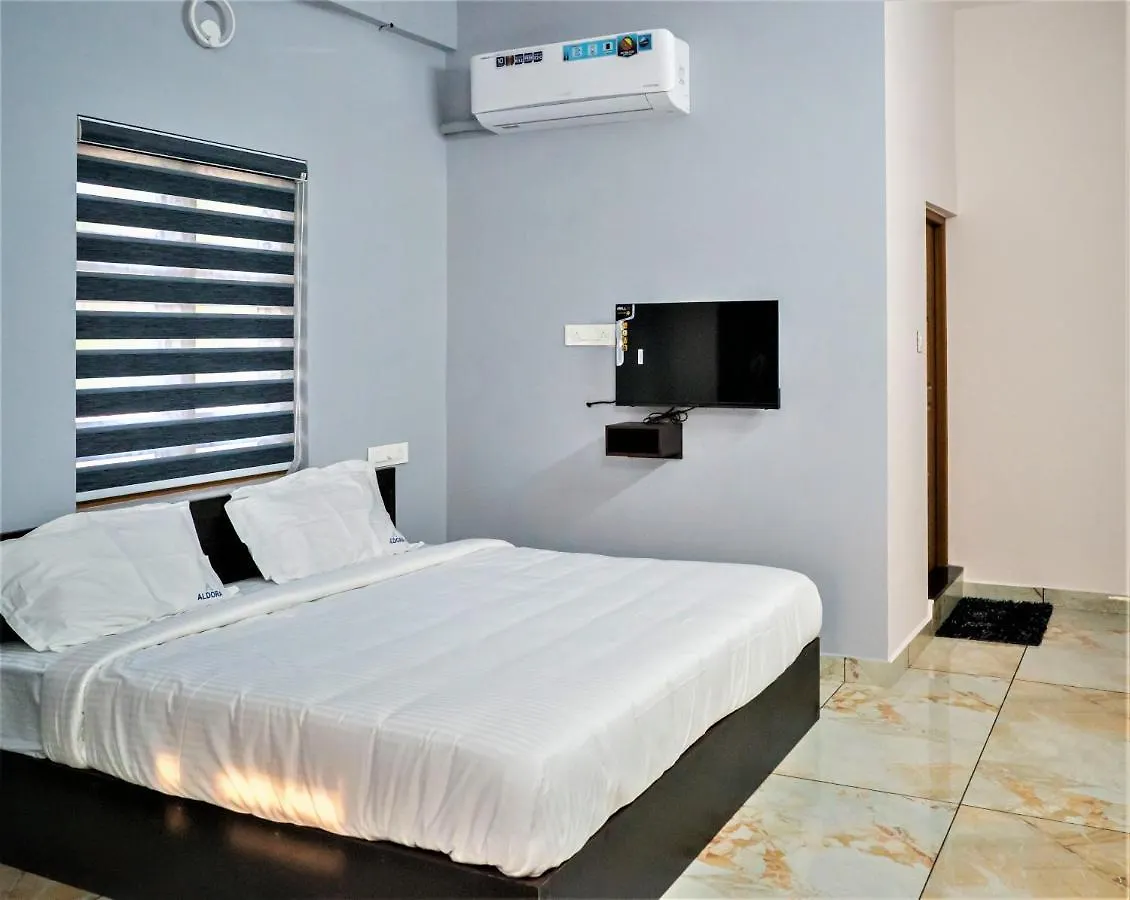 Отель Aldora Airport Residency Недумбассери
